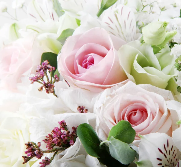 Güzel düğün buketi - renkli görüntü