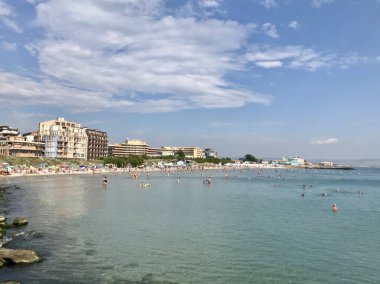 Ahyolu, Bulgaristan - 05 Temmuz 2018: İnsanlar plajda.