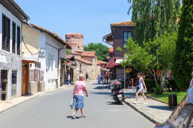 Nesebar, Bulgaristan - 21 Haziran 2018: Bir antik kent ve Burgaz İli içinde bulunan büyük deniz tatil Bulgar siyah deniz kenarı, Nesebar biridir.