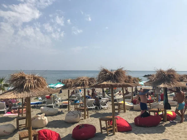 Pomorie Bulgaria September 2018 Menschen Die Sich Strand Entspannen — Stockfoto