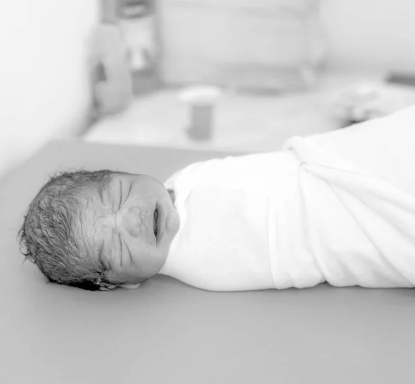 Νεογνό Μωρό Στο Νοσοκομείο — Φωτογραφία Αρχείου