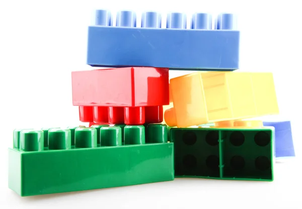 Beyaz Arkaplanda Plastik Oyuncak Blokları Izole — Stok fotoğraf