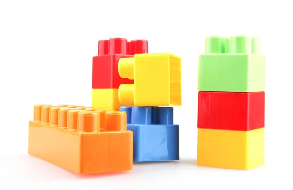 Plastik Oyuncak Blokları Oynayarak Öğrenmeyi Destekliyor — Stok fotoğraf