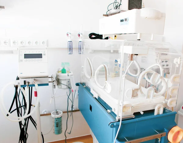 Wyposażenie Inkubatora Niemowląt Oddział Intensywnej Terapii Noworodków — Zdjęcie stockowe