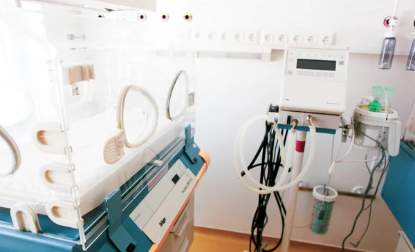 Инкубаторное Оборудование Новорожденных Блок Интенсивной Терапии Новорожденных — стоковое фото