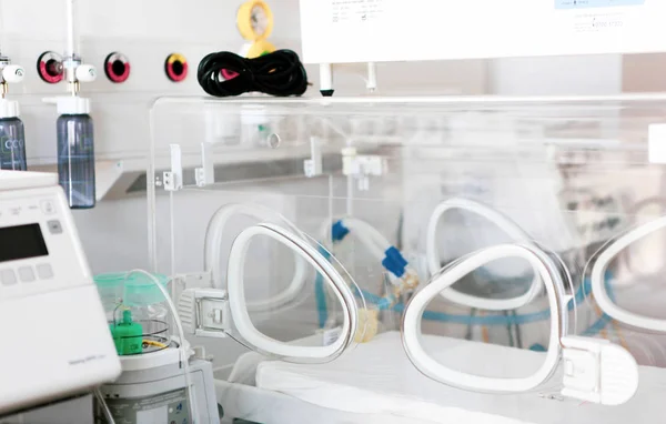 인큐베이터 Neonatal Intensive Care Unit — 스톡 사진