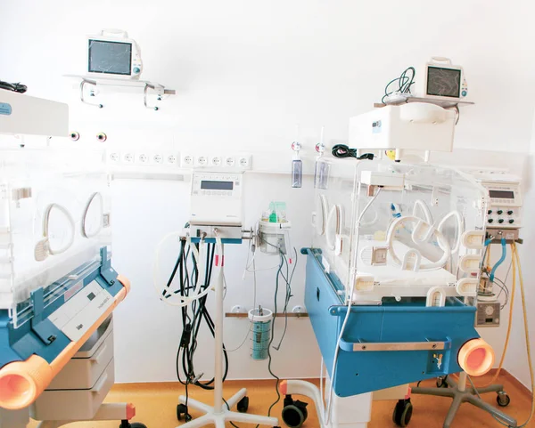 Utrustning För Spädbarnsinkubator Neonatal Intensivvårdsavdelning — Stockfoto