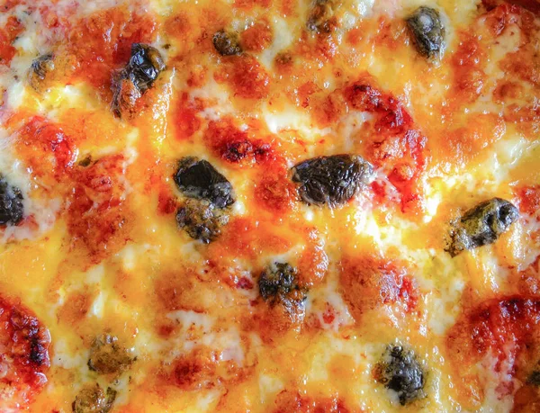 Cheesy Pepperoni Pizza Foto Stock — Foto Stock