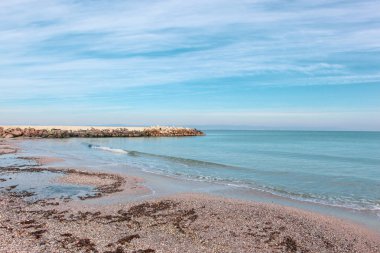 Bulgaristan 'ın Pomorie kentindeki Güzel Sahil ve İnanılmaz Deniz.