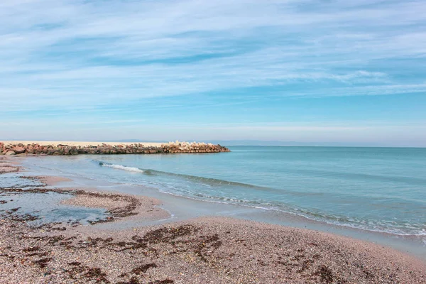 Bulgaristan 'ın Pomorie kentindeki Güzel Sahil ve İnanılmaz Deniz.