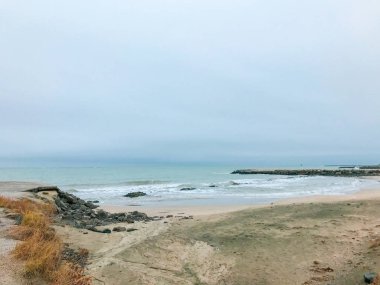 Bulgaristan 'ın Pomorie kentindeki Güzel Sahil ve İnanılmaz Deniz.