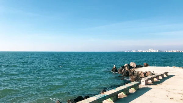 保加利亚波莫里的大海与蓝天的景致 — 图库照片