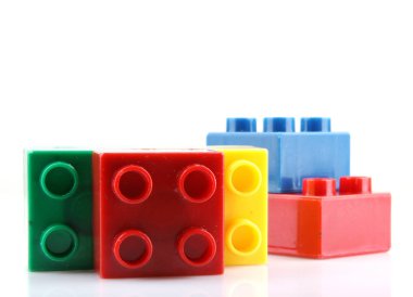 yapı taşları üzerinde beyaz izole