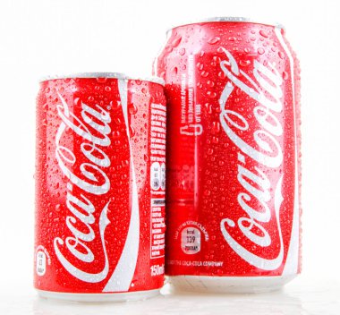 Aytos, Bulgaristan - 28 Ocak 2014: coca-cola izole beyaz zemin üzerine. Coca-Cola Mağazalar, restoranlar ve otomatlar dünya çapında satılan gazlı bir içecek olduğunu.