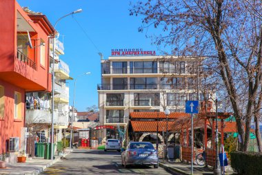 Pomorie, Bulgaristan - Februari 01, 2019: Ahyolu, Bulgaristan kasaba görünümünden.