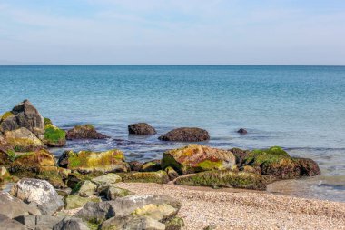 Ahyolu, Bulgaristan - 02 Mart 2019: Bahar yürüyüşte şehrin merkezi bölümü üzerinden.