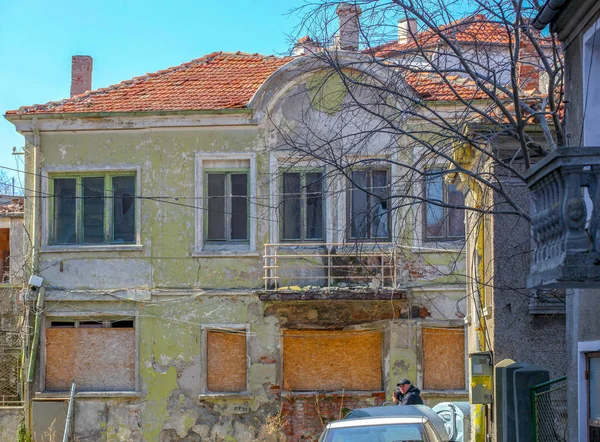 保加利亚波莫里 2019年3月2日 市中心废弃的老房子 — 图库照片