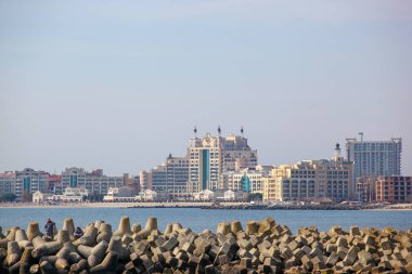 Pomorie, Bulgaristan-Mart 07, 2018: Sunset Resort Hotel Complex, Seashore üzerinde yer almaktadır.