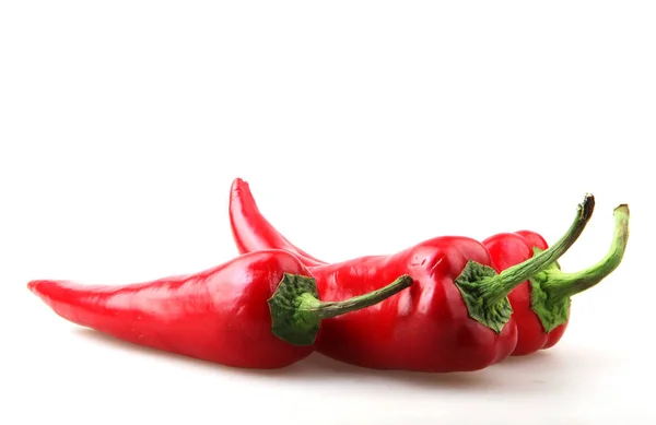 Närbild Röd Chili Peppar Mot Vit Bakgrund — Stockfoto