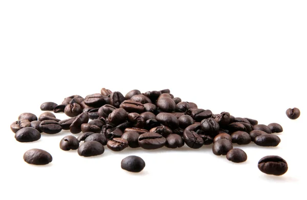 白い背景のコーヒー豆 — ストック写真