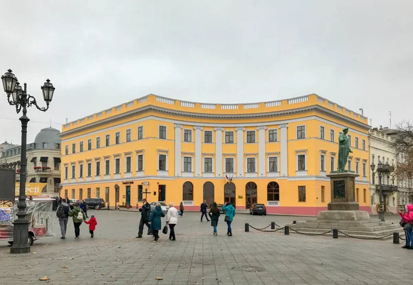 Odessa Ucrânia Novembro 2017 Praça Frente Estátua Duque Richelieu — Fotografia de Stock
