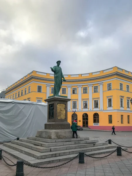 Odessa Ukrajna 2017 November Tér Richelieu Herceg Szobra Előtt — Stock Fotó