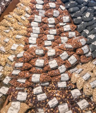 Odessa, Ukrayna - 30 Aralık 2017: Şehir Merkezinde Ürün Mağazası.