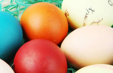 Stüdyo çekim renkli Paskalya yumurtaları