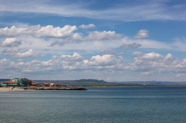 Bulgaristan 'ın Pomorie kentindeki Güzel Sahil ve İnanılmaz Deniz.