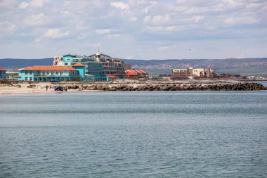 Bulgaristan 'ın Pomorie kentindeki Güzel Sahil ve İnanılmaz Deniz.