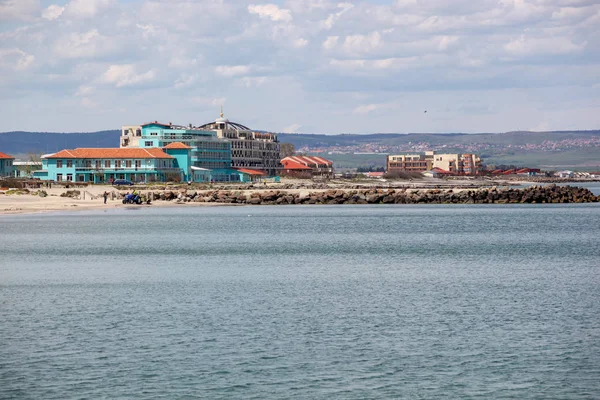 Bulgaristan 'ın Pomorie kentindeki Güzel Sahil ve İnanılmaz Deniz.