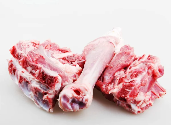 Carne Fresca Sullo Sfondo Bianco — Foto Stock