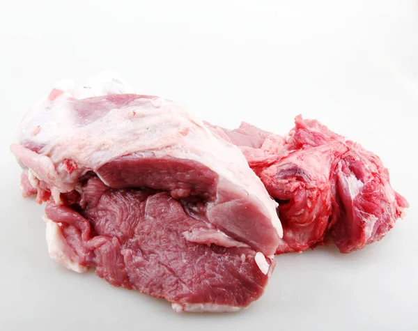 Carne Fresca Contra Fundo Branco — Fotografia de Stock