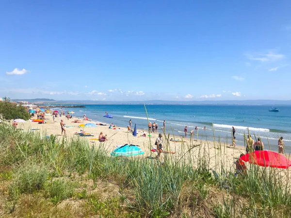 Pomorie Bulgarien Juni 2019 Menschen Die Sich Strand Entspannen — Stockfoto