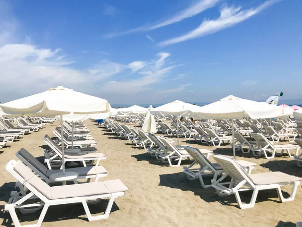 White Loungers Umbrellas Beach Pomorie Bulgaria — Stock Photo, Image