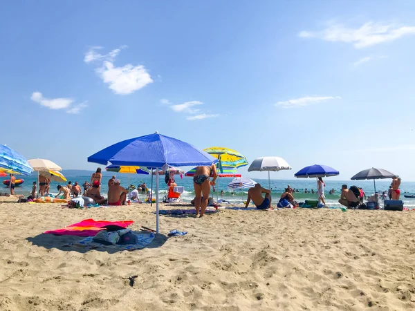 Pomorie Bulgaria June 2019 People Relaxing Beach — Stock Photo, Image