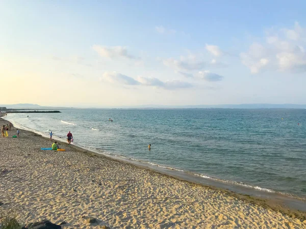 Πομόριε Βουλγαρία Ιουνίου 2019 Άτομα Που Χαλαρώνουν Στην Παραλία — Φωτογραφία Αρχείου