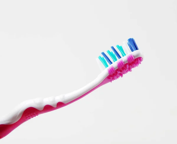 Beyaz Arka Plana Karşı Plastik Diş Fırçası — Stok fotoğraf