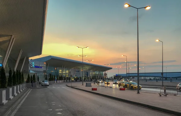 索非亚 保加利亚 2019年7月15日 索非亚机场外部 索菲亚机场 Ead 是保加利亚最大的国际机场的持牌机场运营商 — 图库照片