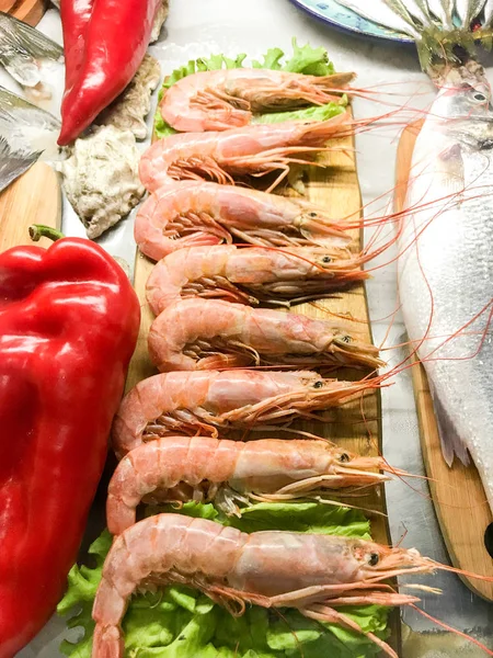 Čerstvé Ryby Mořské Plody Vystavené Prodej Rybím Trhu — Stock fotografie