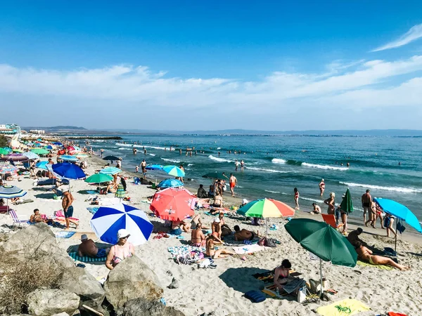 波莫里 保加利亚 2019 人们在海滩上放松 — 图库照片