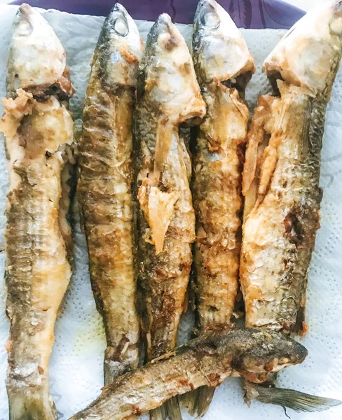 Közeli Fried Fish Flathead Szürke Mullet — Stock Fotó