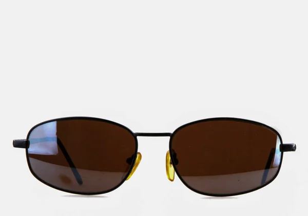 Gafas de sol aisladas en blanco —  Fotos de Stock