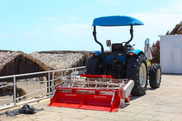 Pomorie Bulgária Junho 2020 Máquina Limpeza Praia — Fotografia de Stock