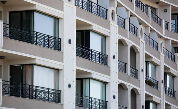 Nouveau Bâtiment Moderne Dans Complexe Résidentiel Urbain — Photo