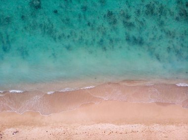 Hint Okyanusu'ndaki Mauritius Plajı. Drone'dan çekilen hava fotoğrafı