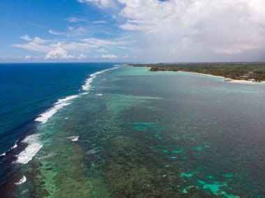 Hint Okyanusu'ndaki Mauritius Plajı. Drone'dan çekilen hava fotoğrafı
