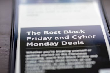Black Friday ve Cyber Pazartesi Deals metin uygulaması smartphone ekran portre üzerinde alışveriş üzerinde
