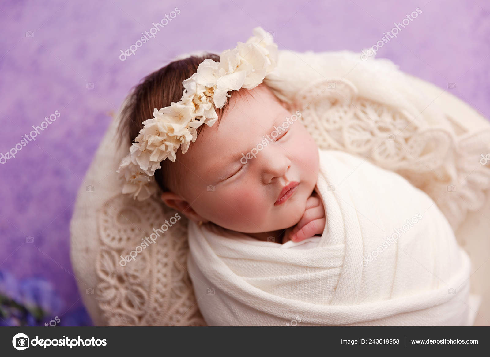 Bebe Recien Nacido Dias Edad Sesion Estudio Foto de stock 243619958 igabriela