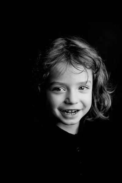 5 jaar oude jongen studio portret Stockafbeelding